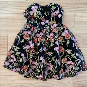 L'ATISTE Floral Embroidered Romper Dress